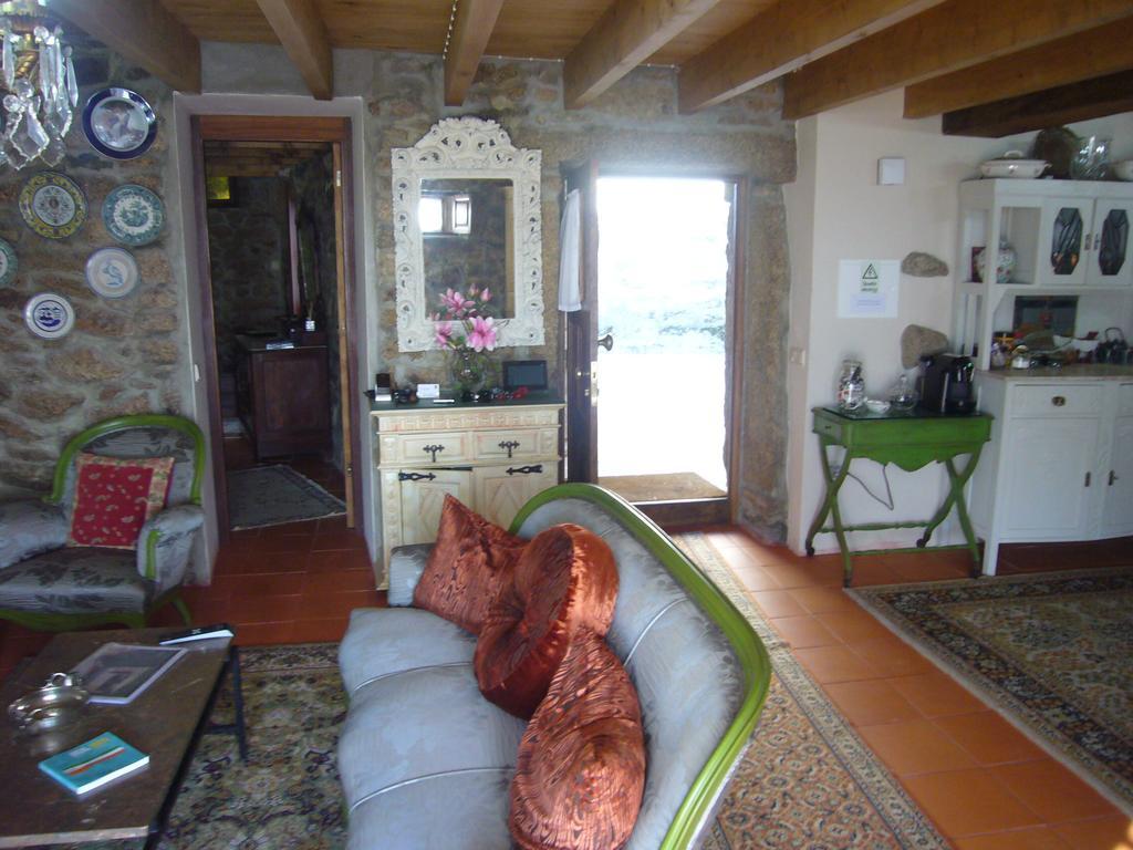 Casa Do Monge Guest House Leomil Bagian luar foto