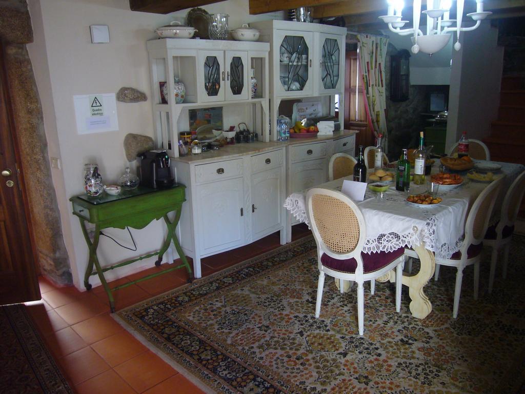 Casa Do Monge Guest House Leomil Bagian luar foto